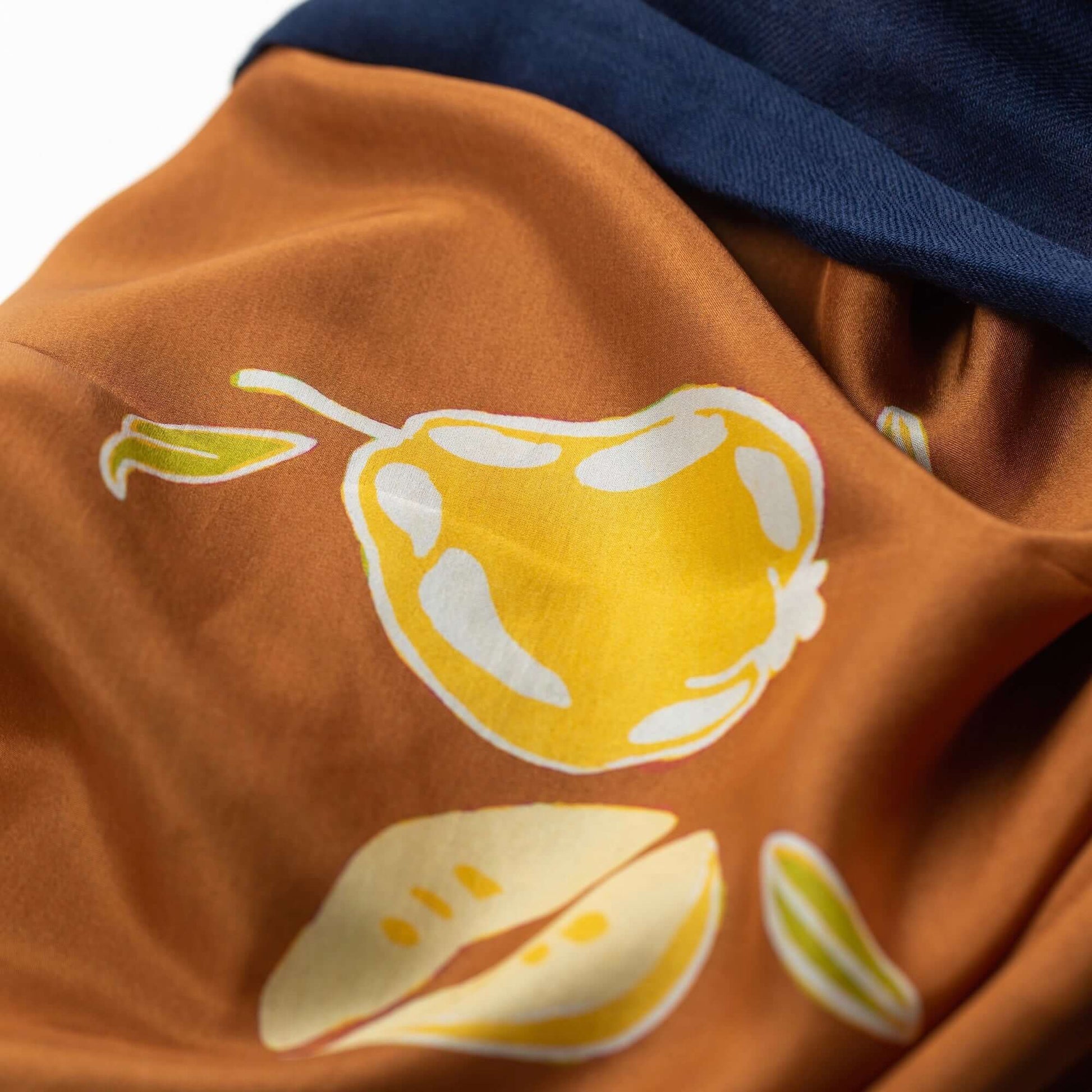 EVANNA GOLDEN DOUBLE SIDED CASHMERE SCARF - MENZER HAJIYEVA